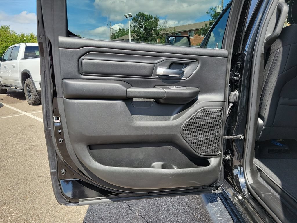 New 2026 RAM 1500 Express AWD/4WD image 10