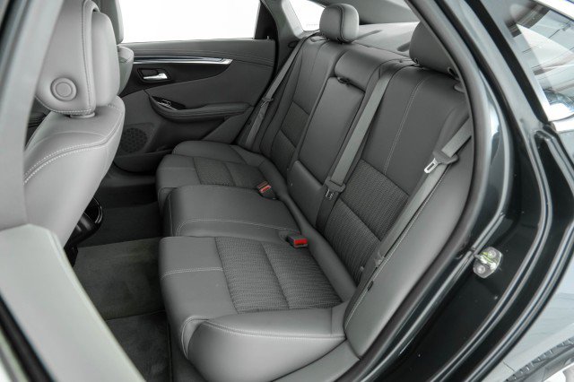 Used 2014 Chevrolet Impala LT w/ Convenience Package image 36