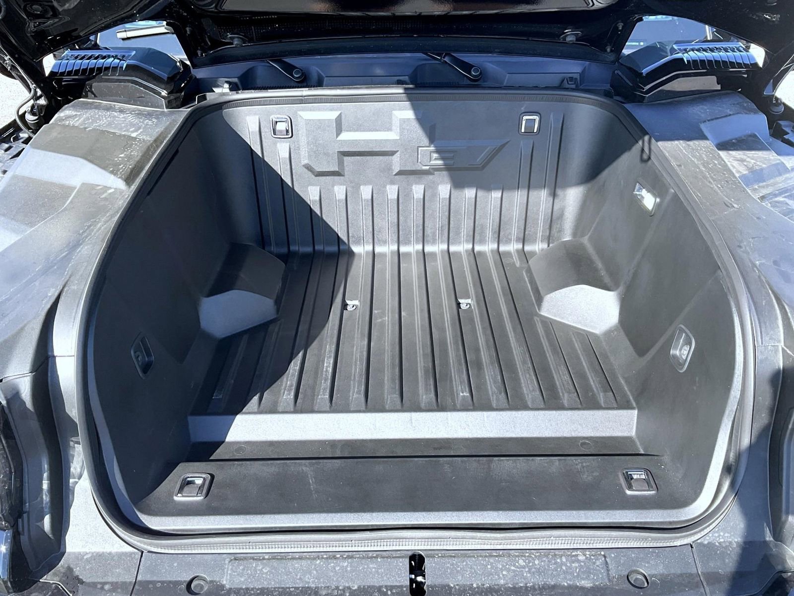 New 2026 GMC Hummer EV 4x4 Crew Cab w/ Battery Pack, 24 Module Pack image 24