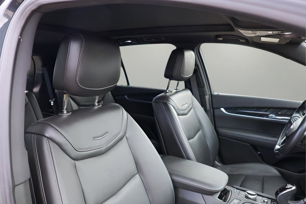Used 2023 Cadillac XT6 Premium Luxury w/ Technology Package image 23