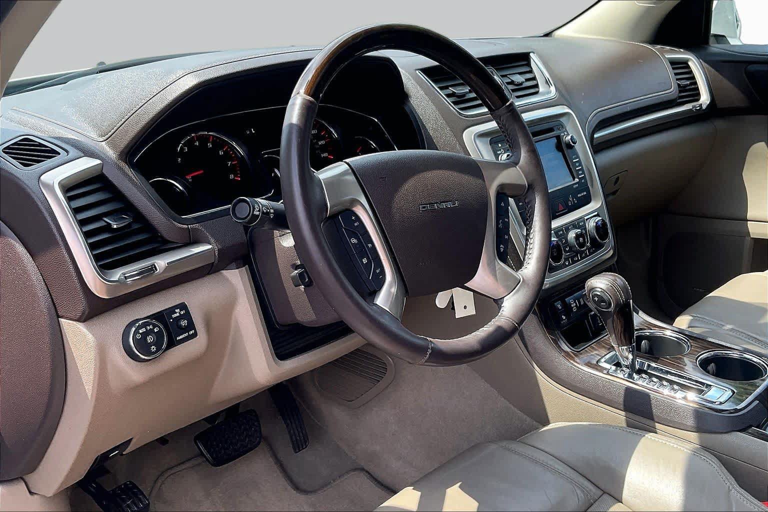 Used 2016 GMC Acadia Denali AWD/4WD image 17