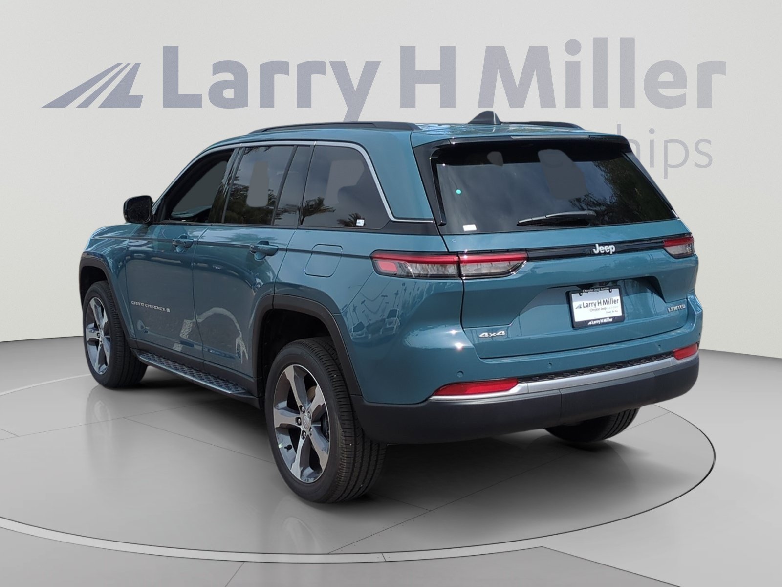 New 2026 Jeep Grand Cherokee Limited AWD/4WD image 3