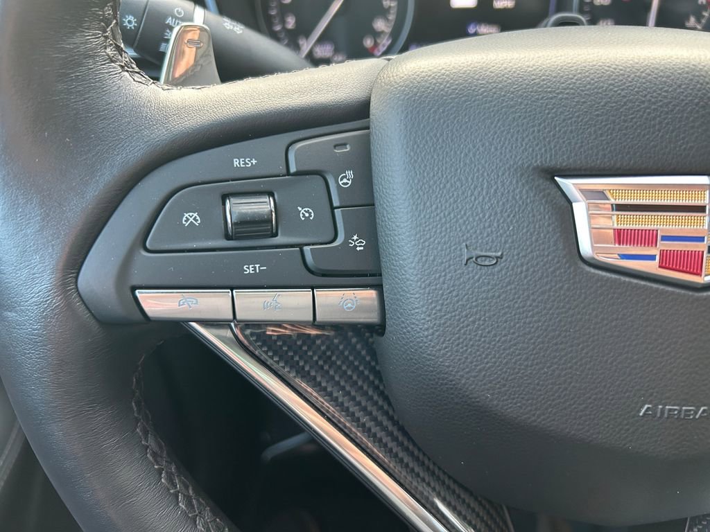 Used 2024 Cadillac XT6 Sport w/ Technology Package image 17