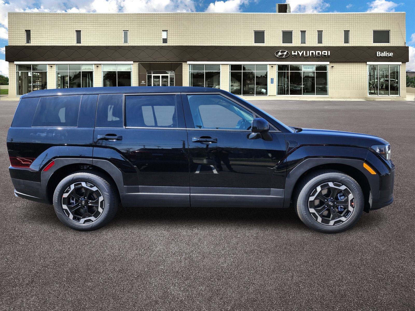 New 2026 Hyundai Santa Fe SE image 2