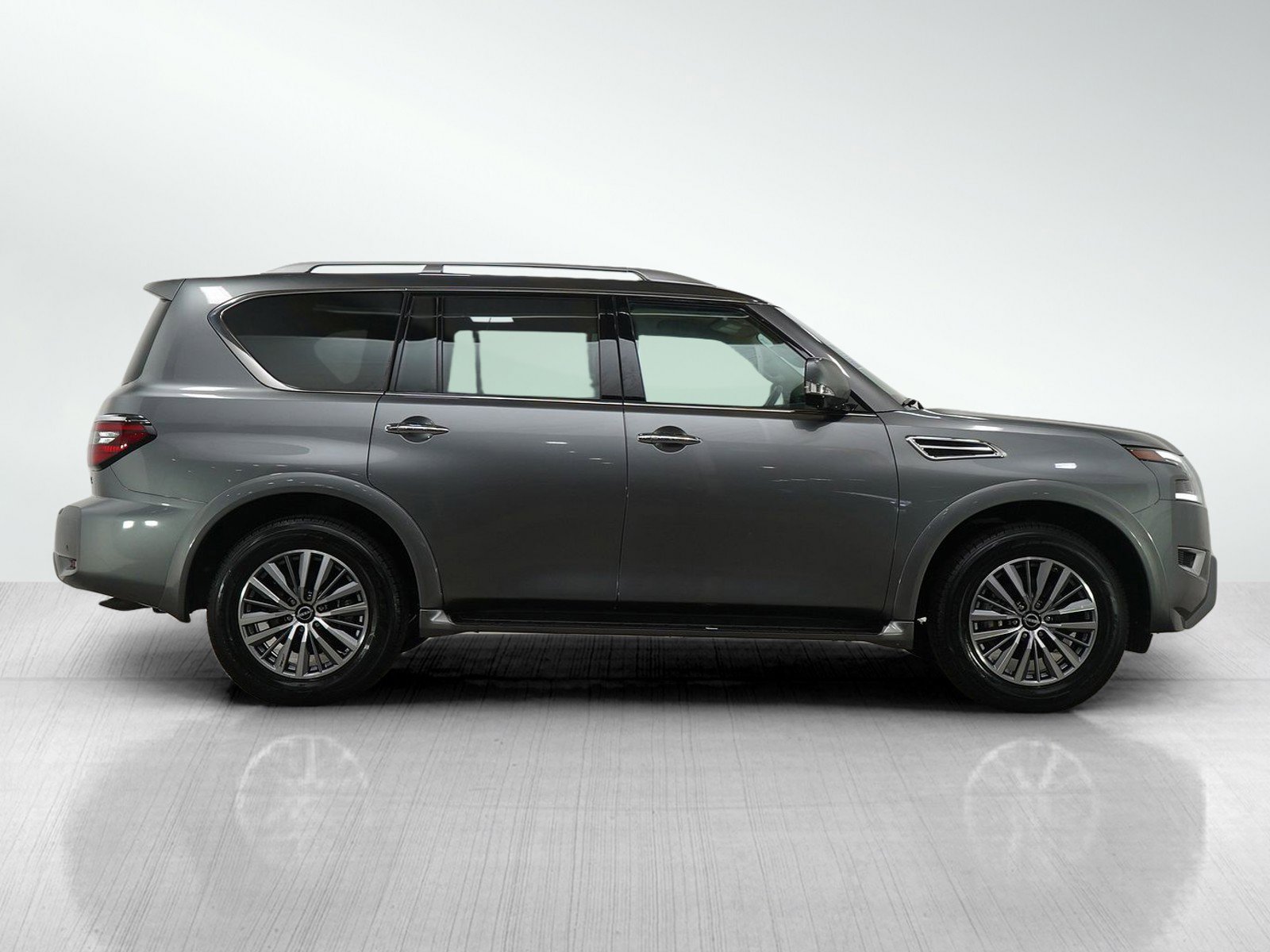 Used 2024 Nissan Armada SL image 7