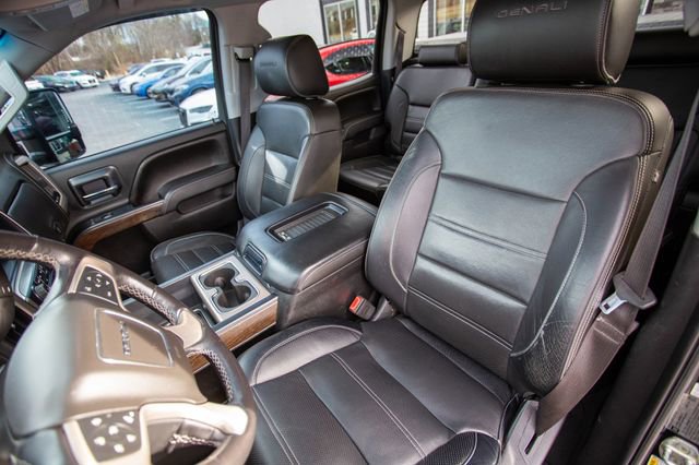 Used 2017 GMC Sierra 3500 Denali w/ Duramax Plus Package image 19