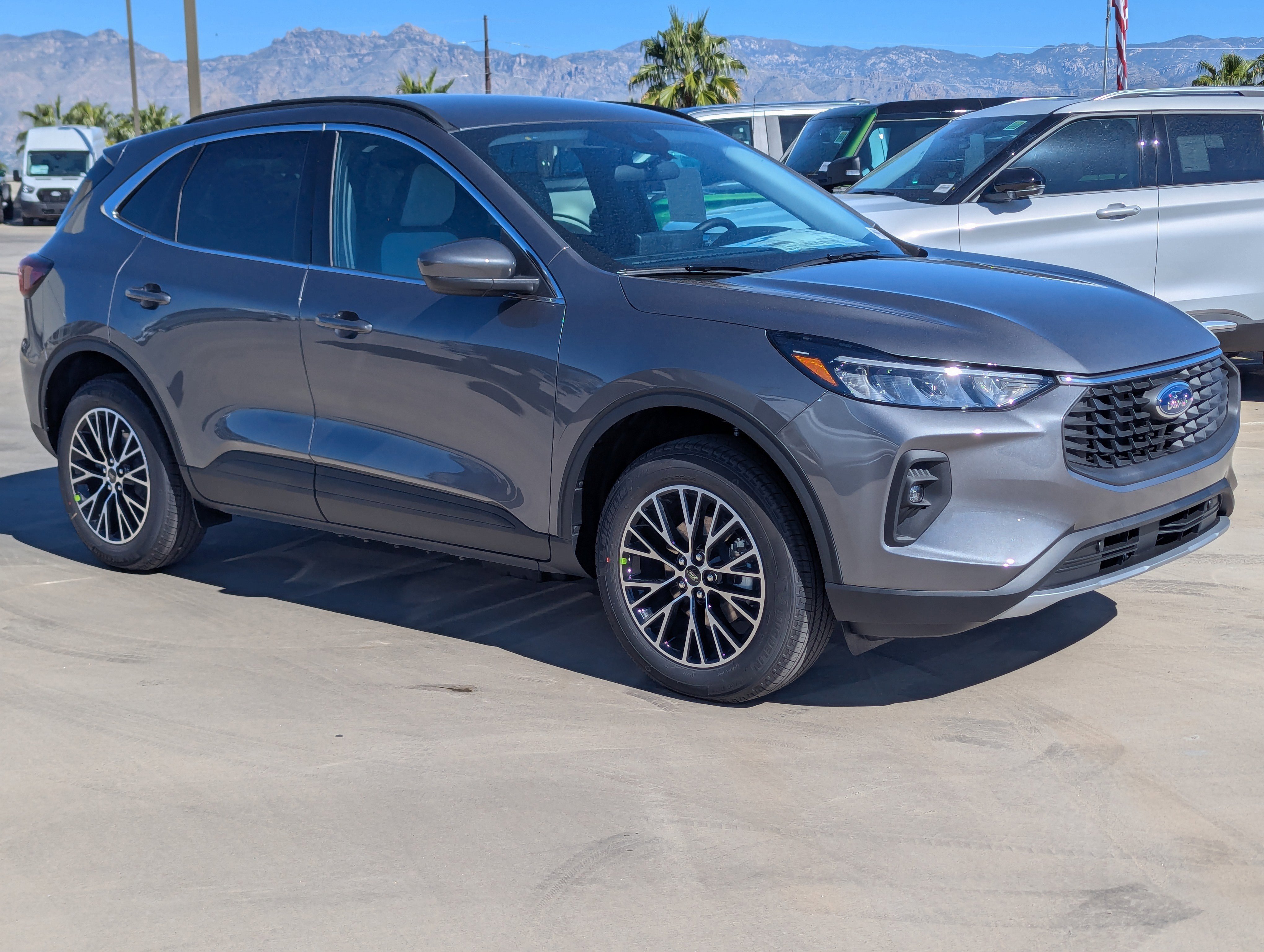 New 2026 Ford Escape SE image 1