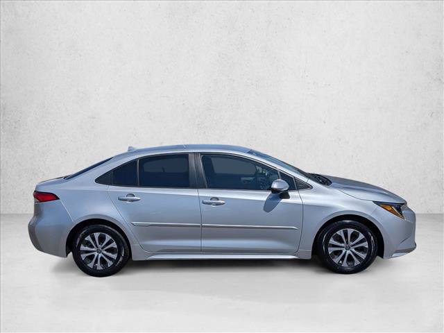 Used 2022 Toyota Corolla LE FWD image 4