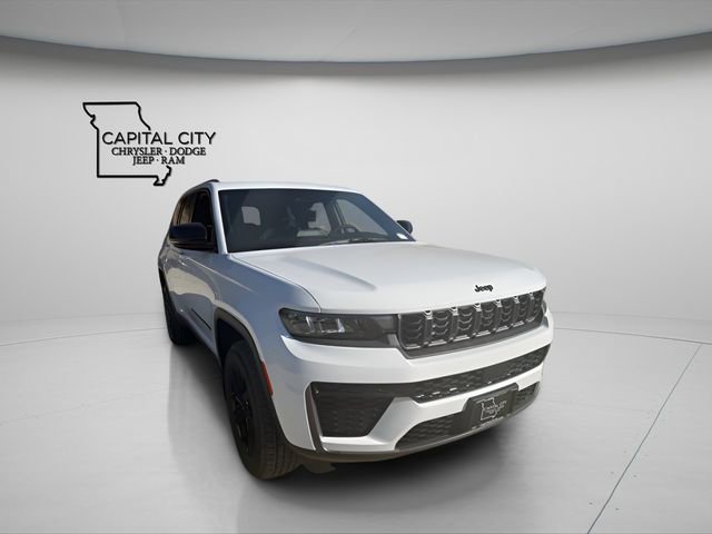 New 2026 Jeep Grand Cherokee Altitude image 4