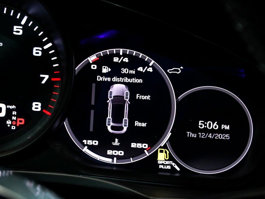 Used 2022 Porsche Cayenne Platinum Edition AWD/4WD image 41