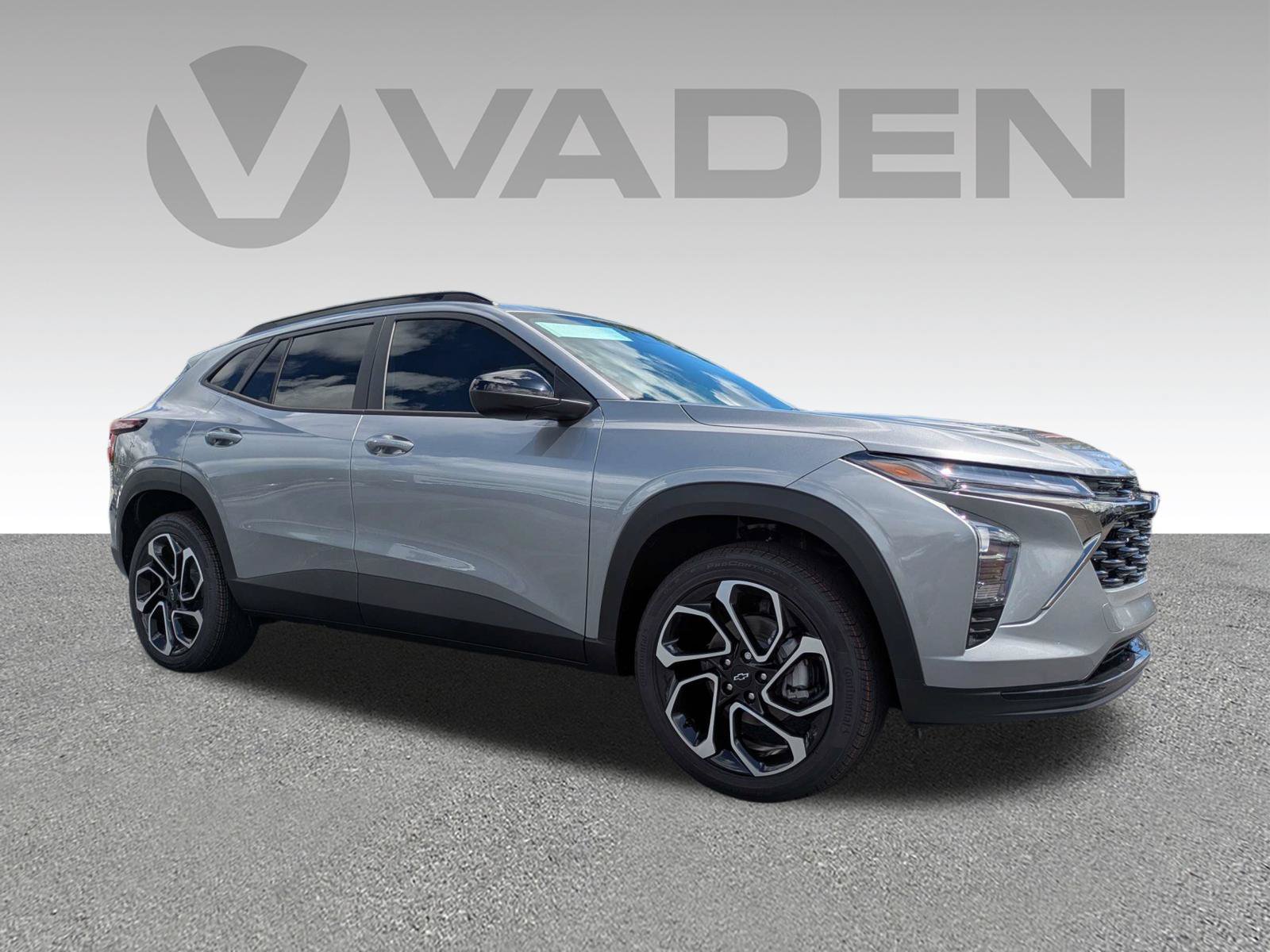 New 2026 Chevrolet Trax RS w/ Driver Confidence Package FWD image 3