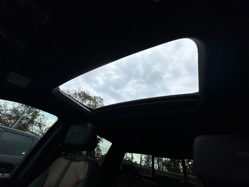 Used 2023 Chevrolet Silverado 2500 High Country w/ Z71 Off-Road Package image 86