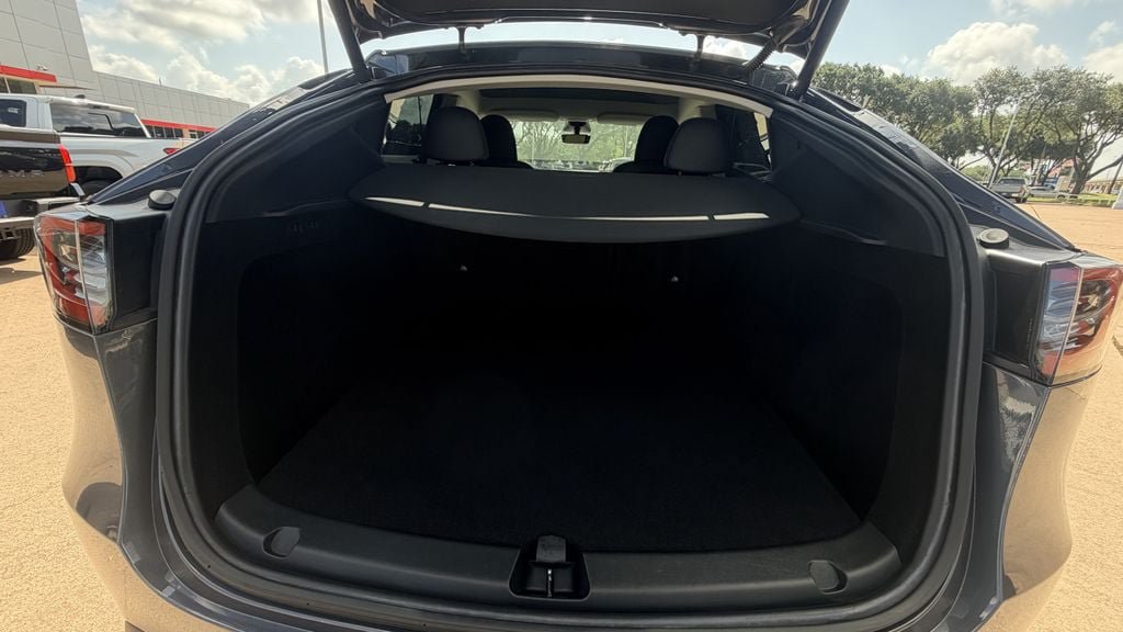 Used 2023 Tesla Model Y Long Range AWD/4WD image 26