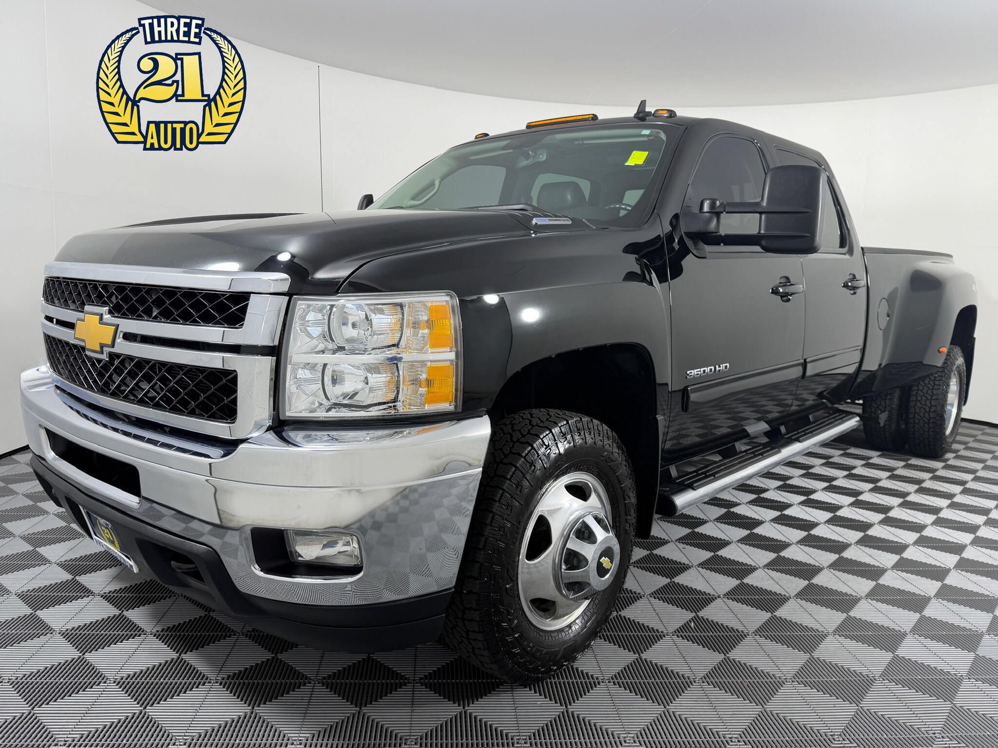 Used 2012 Chevrolet Silverado 3500 LTZ w/ LTZ Plus Package AWD/4WD image 1