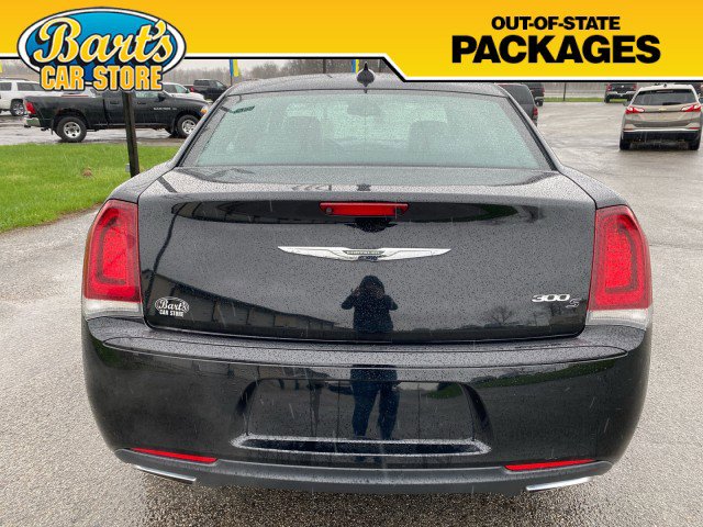 Used 2018 Chrysler 300 S image 5