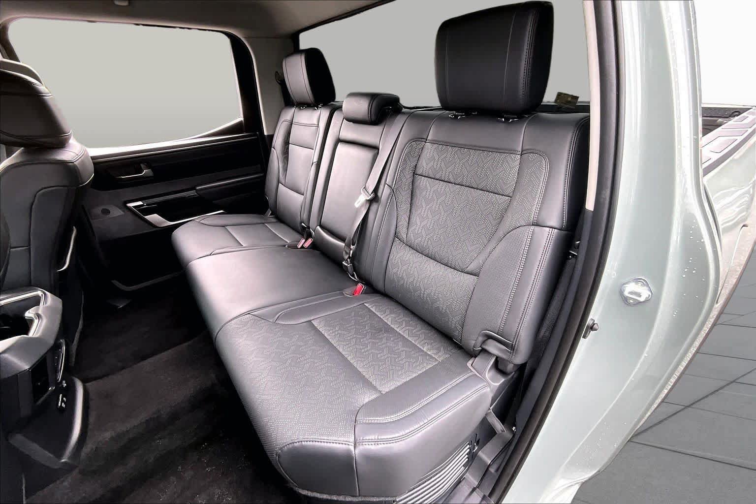 Used 2024 Toyota Tundra Limited AWD/4WD image 19