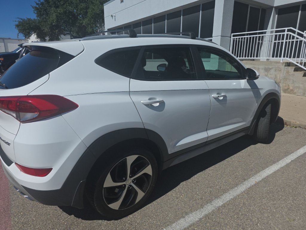 Used 2017 Hyundai Tucson Sport FWD image 3