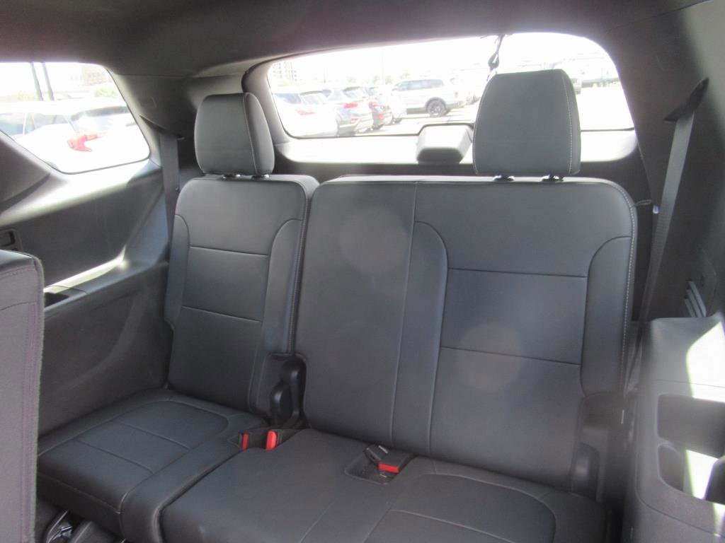 Certified 2023 Chevrolet Traverse LT image 28