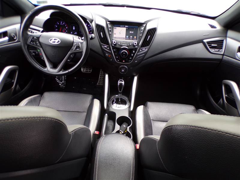 Used 2016 Hyundai Veloster Turbo w/ Option Group 04 FWD image 26