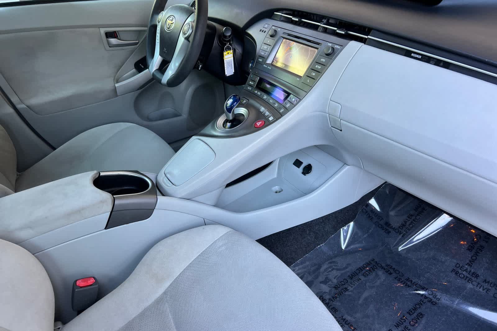 Used 2015 Toyota Prius Three FWD image 16