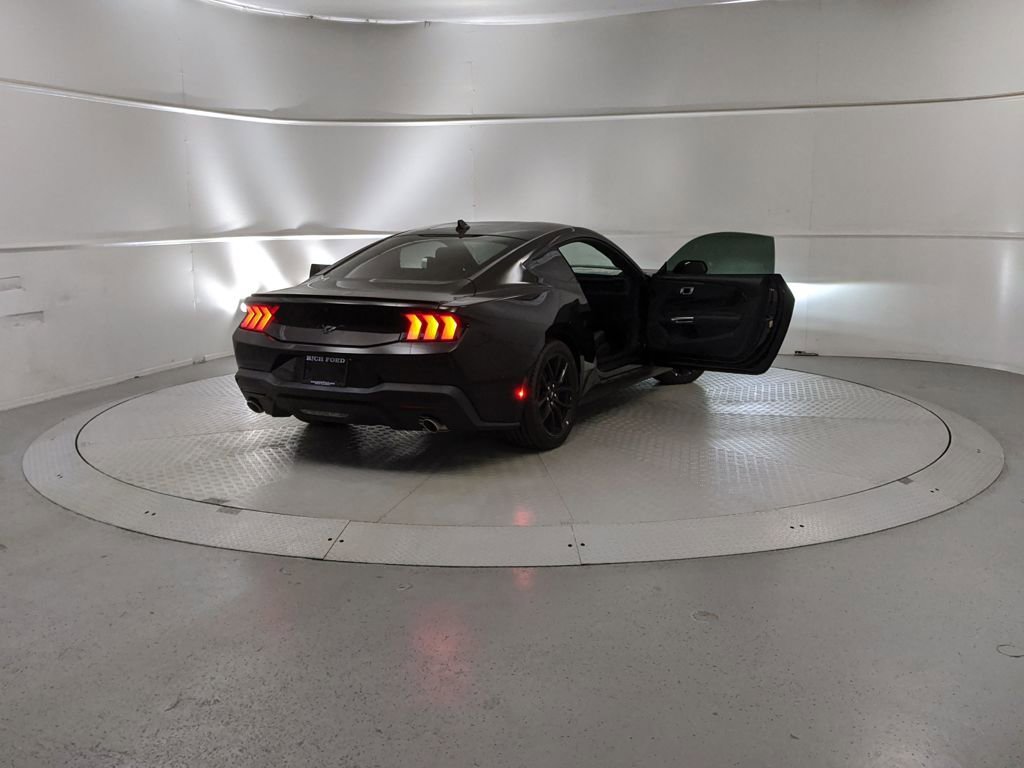 New 2025 Ford Mustang Coupe image 9