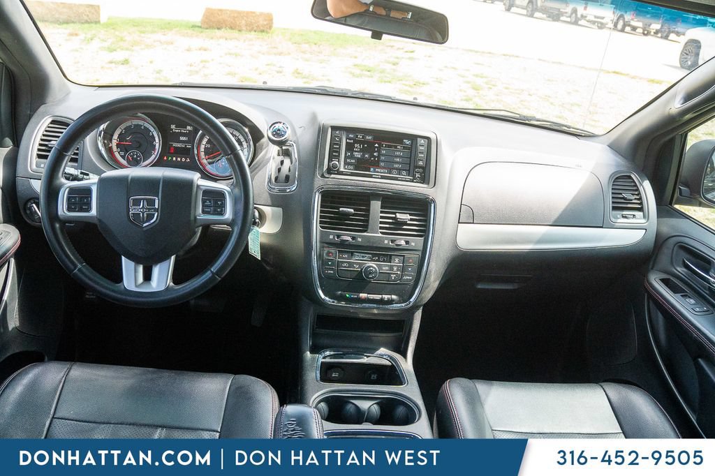 Used 2016 Dodge Grand Caravan R/T FWD image 5