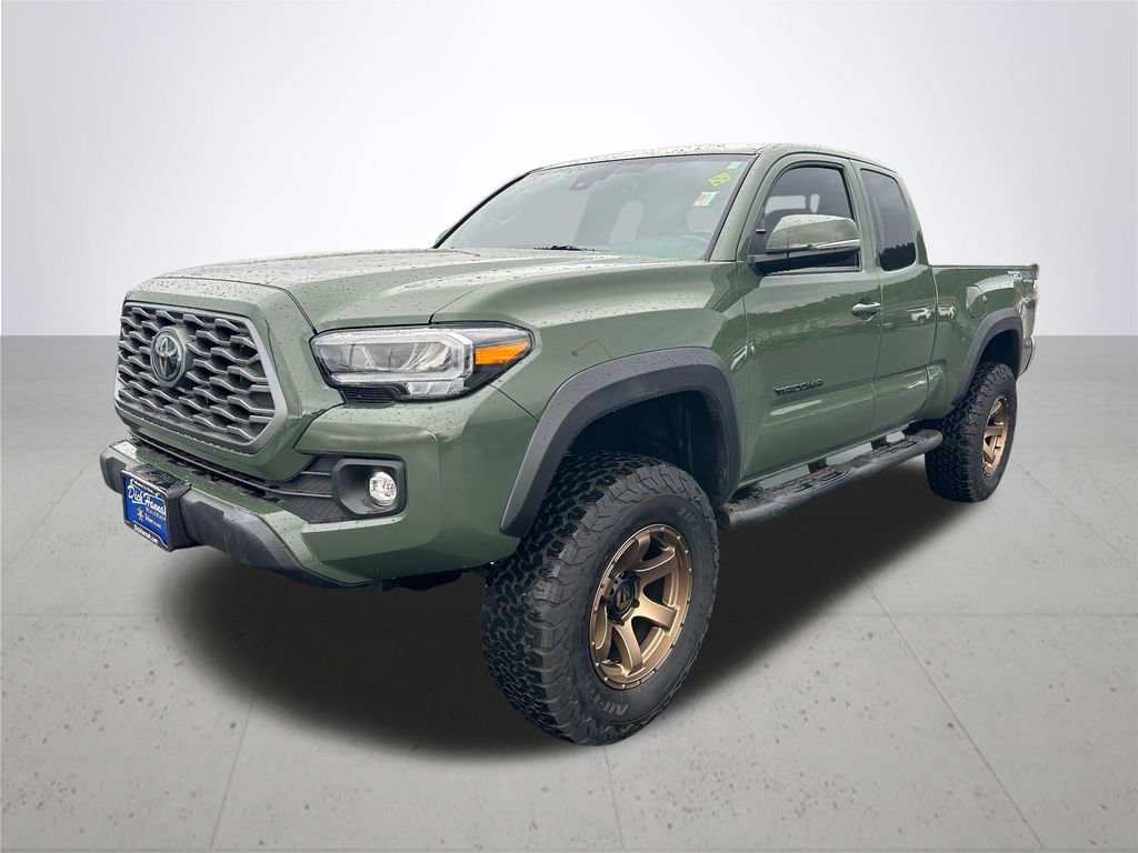 Used 2021 Toyota Tacoma TRD Off-Road w/ TRD Premium Off Road Package AWD/4WD image 2