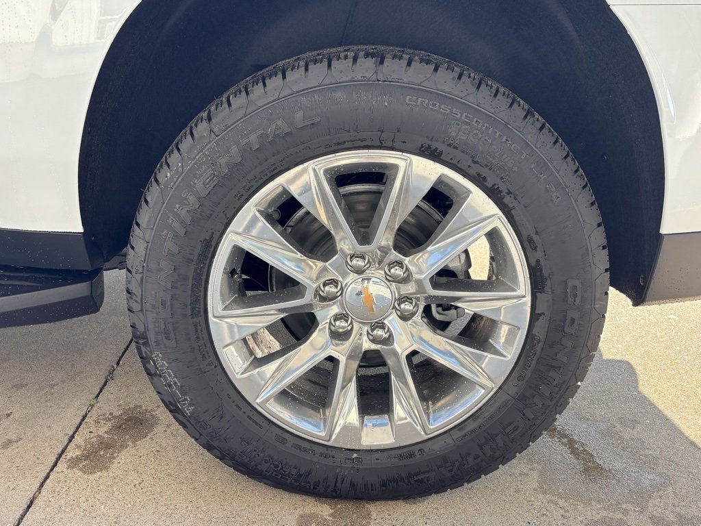 New 2026 Chevrolet Suburban Premier w/ Sun And Tow Package image 5