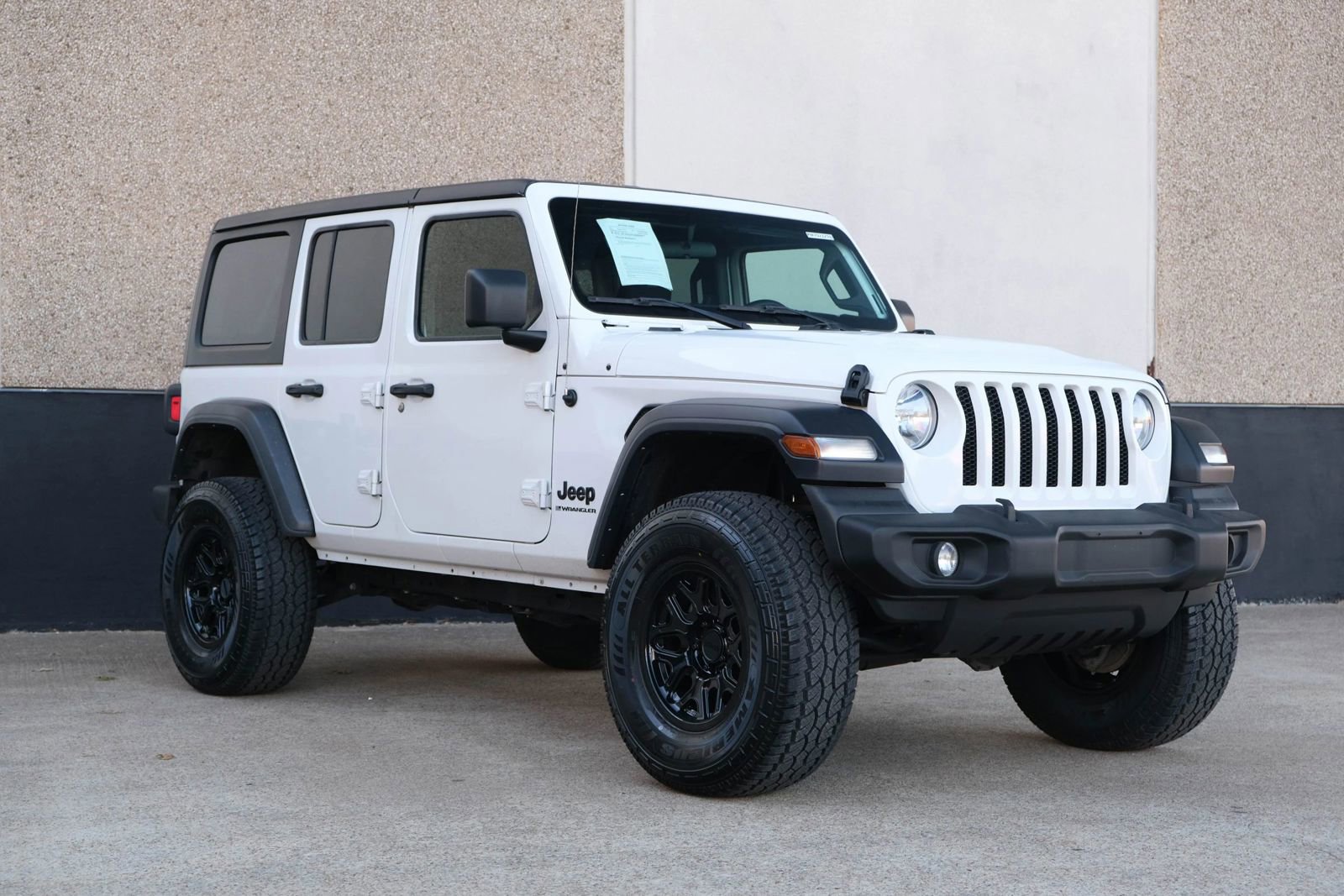 Used 2023 Jeep Wrangler Unlimited Sport image 4