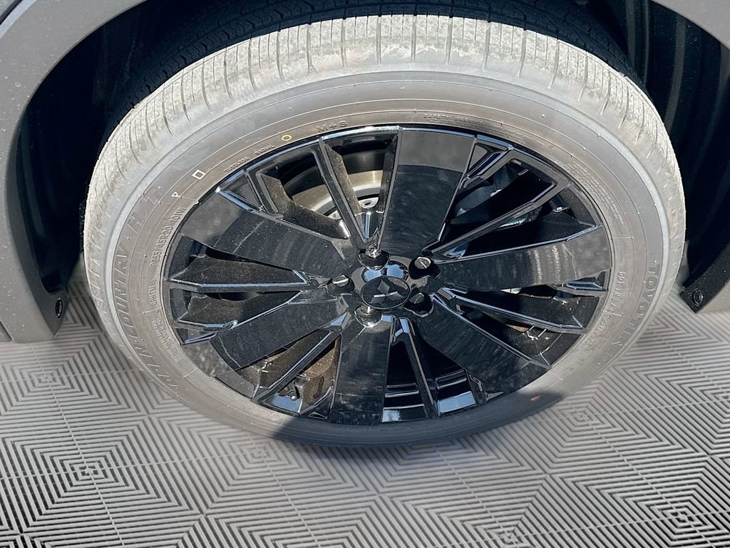 New 2026 Mitsubishi Outlander LE FWD image 30