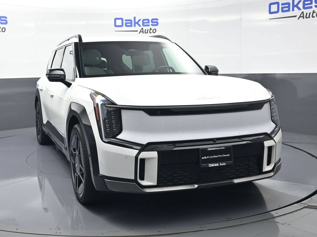 Certified 2024 Kia EV9 GT-Line AWD/4WD image 3