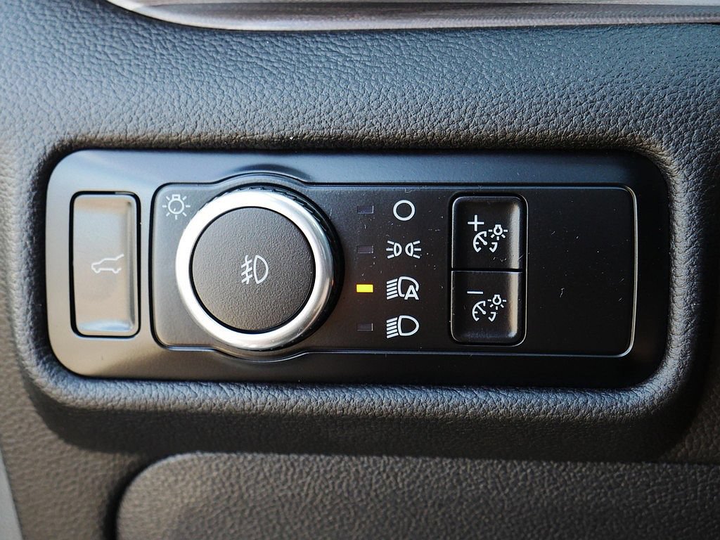 Used 2023 Ford Explorer Limited w/ Limited Technology Package AWD/4WD image 29
