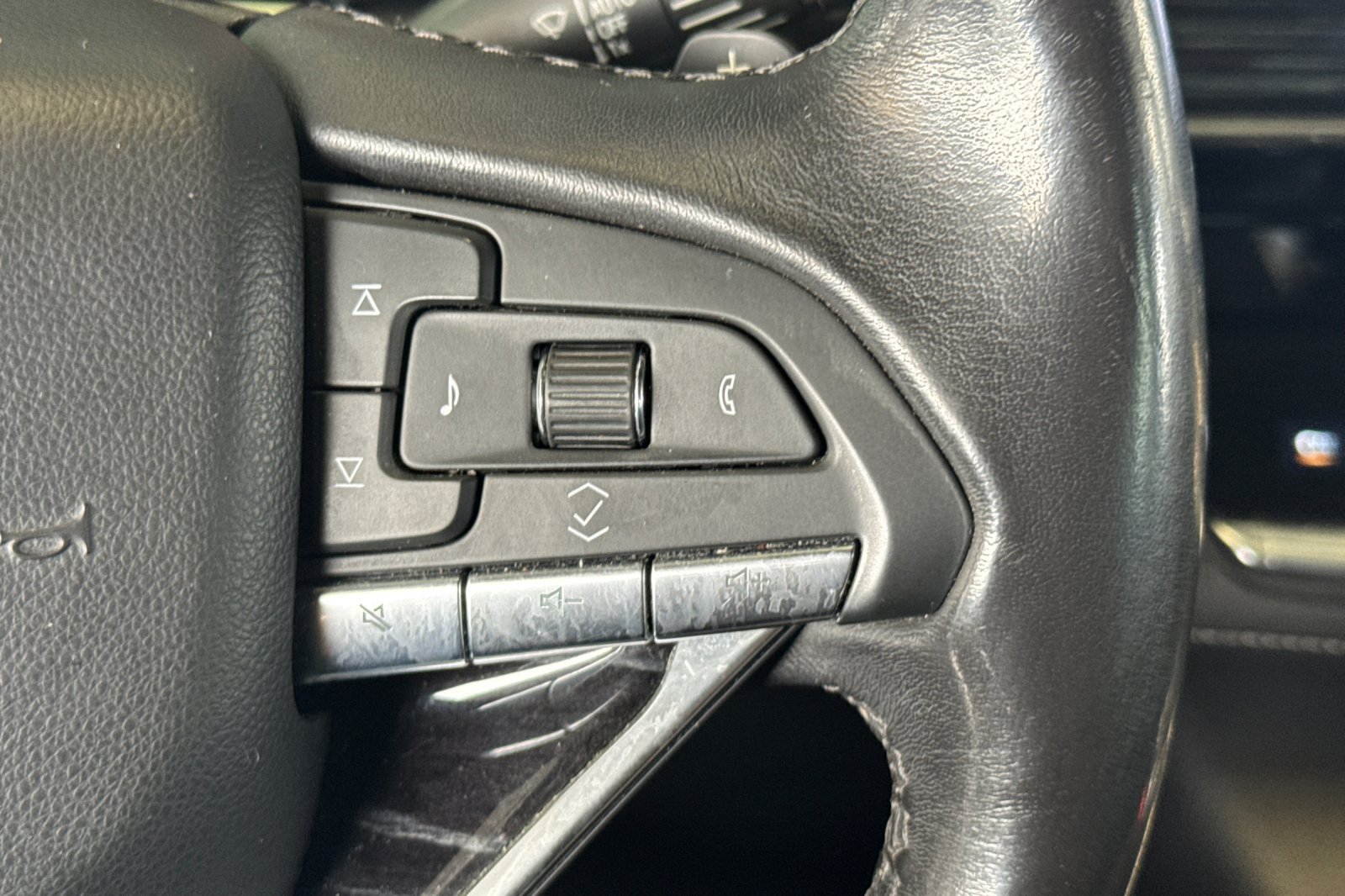 Used 2021 Cadillac Escalade ESV Sport w/ Driver Assist Tech Package AWD/4WD image 35