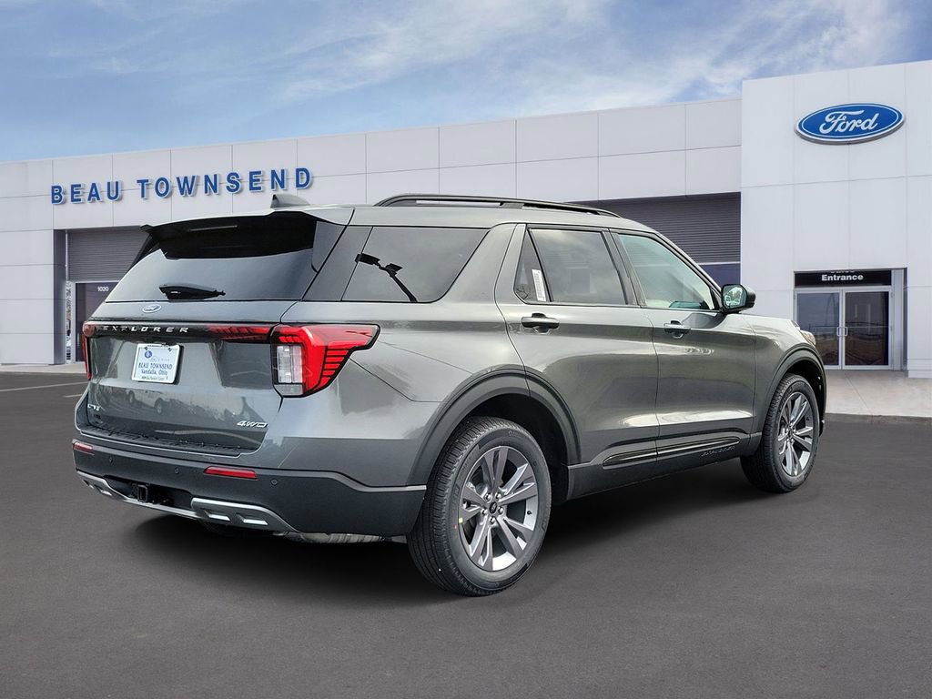 New 2026 Ford Explorer Active w/ Active Comfort Package image 4