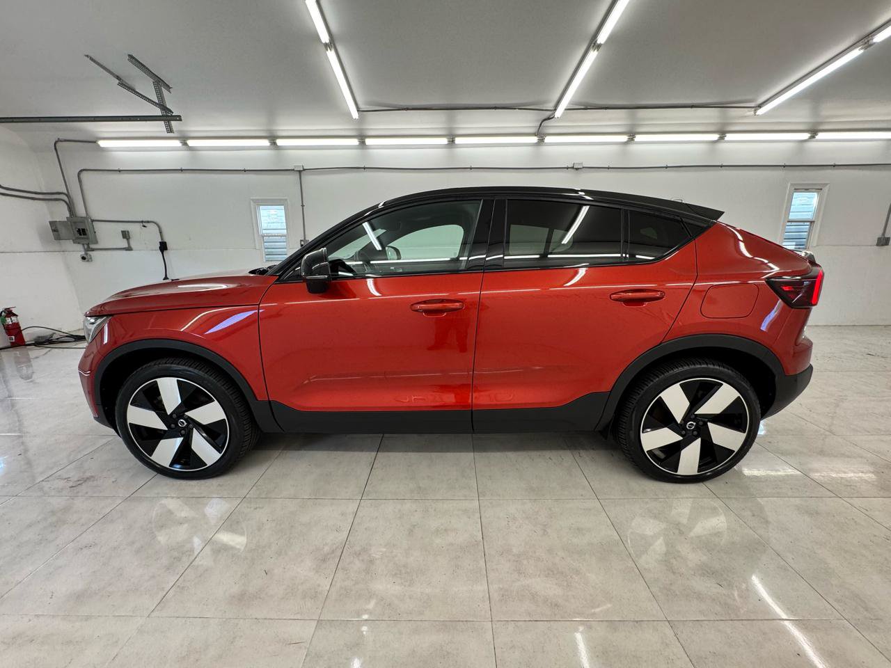 Used 2022 Volvo C40 P8 Recharge Ultimate AWD/4WD image 10