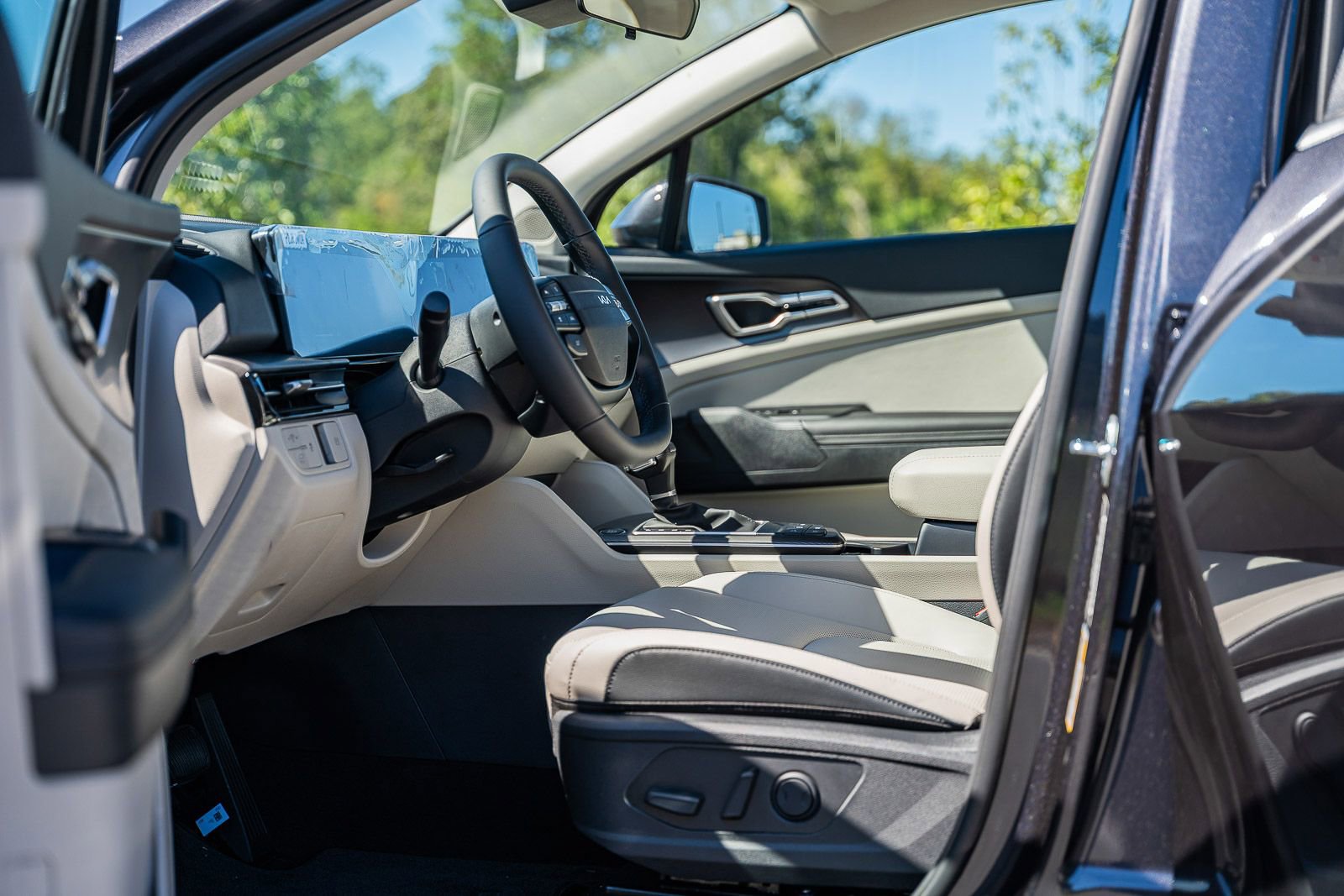 New 2026 Kia Sportage EX w/ EX Panorama Roof Package image 15