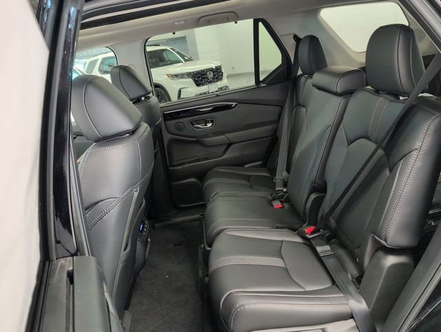 New 2025 Honda Pilot Touring image 22