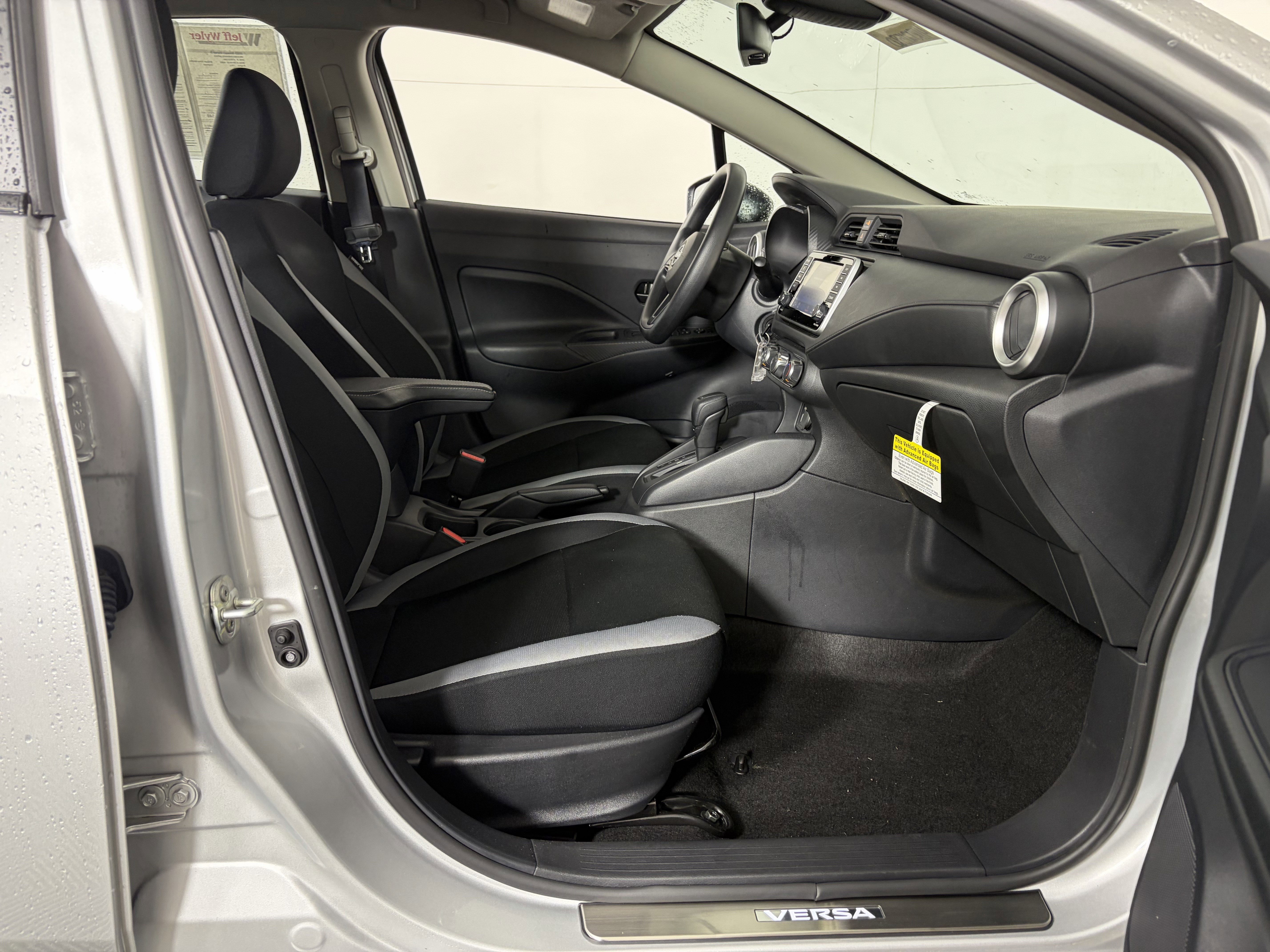 Used 2025 Nissan Versa S w/ Electronics Package FWD image 41