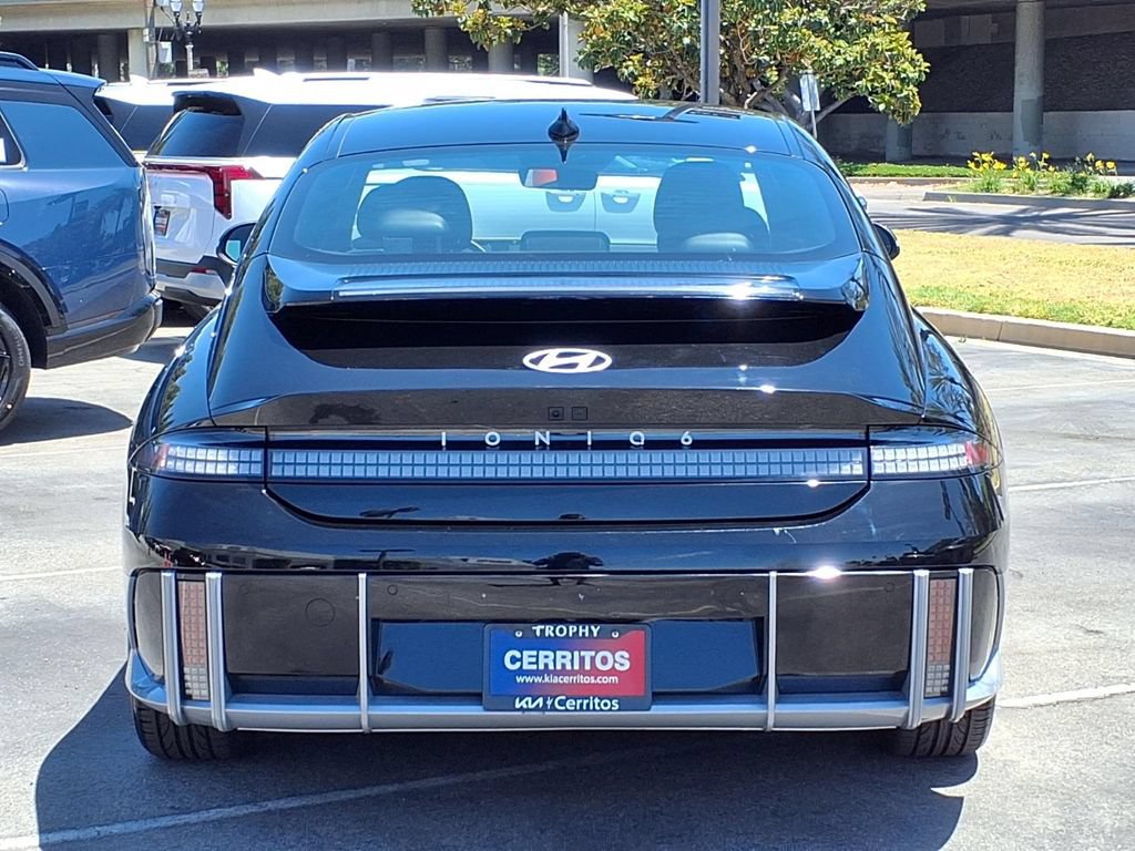 Used 2024 Hyundai Ioniq 6 SE RWD image 4