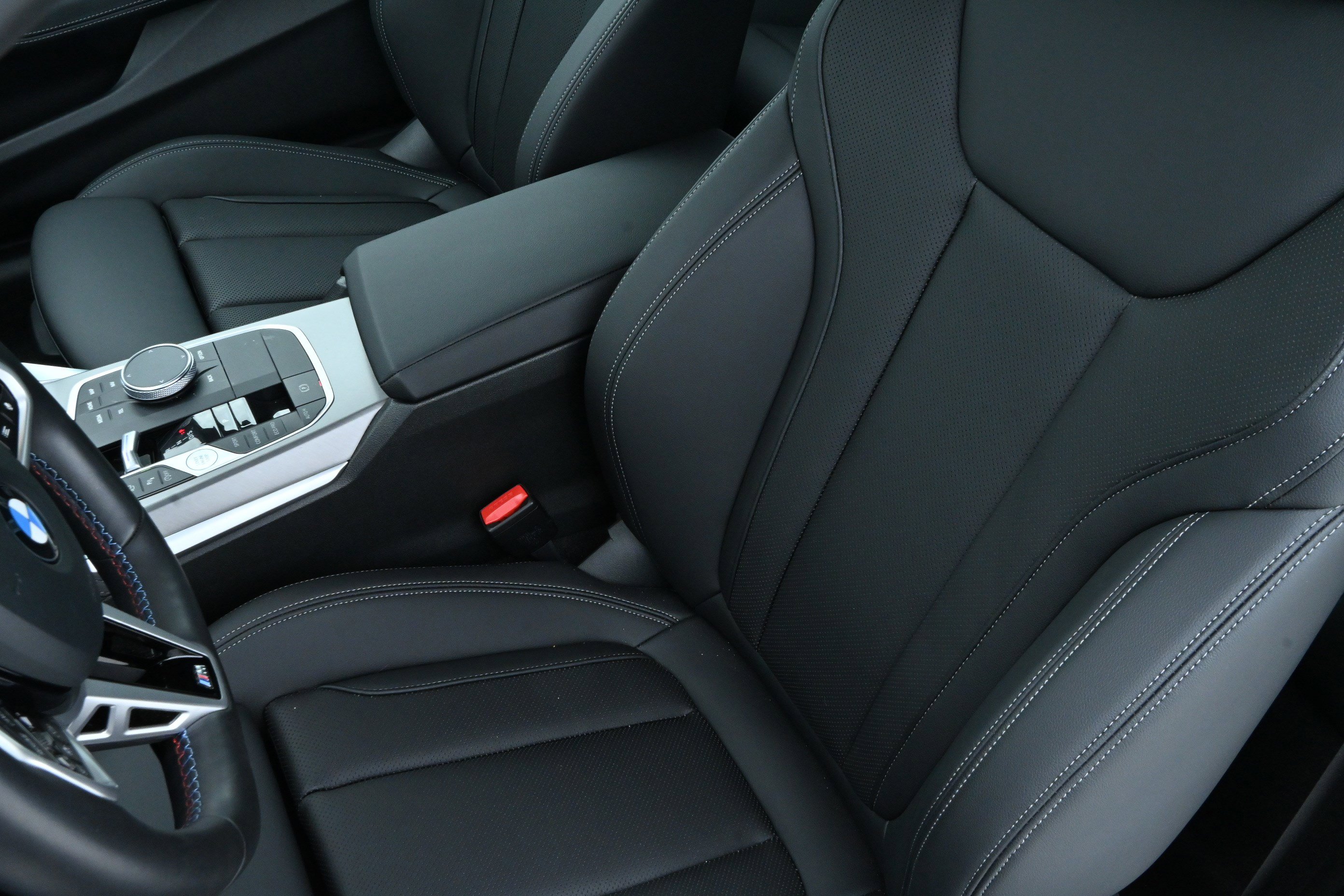 Used 2026 BMW M240i Coupe RWD image 12
