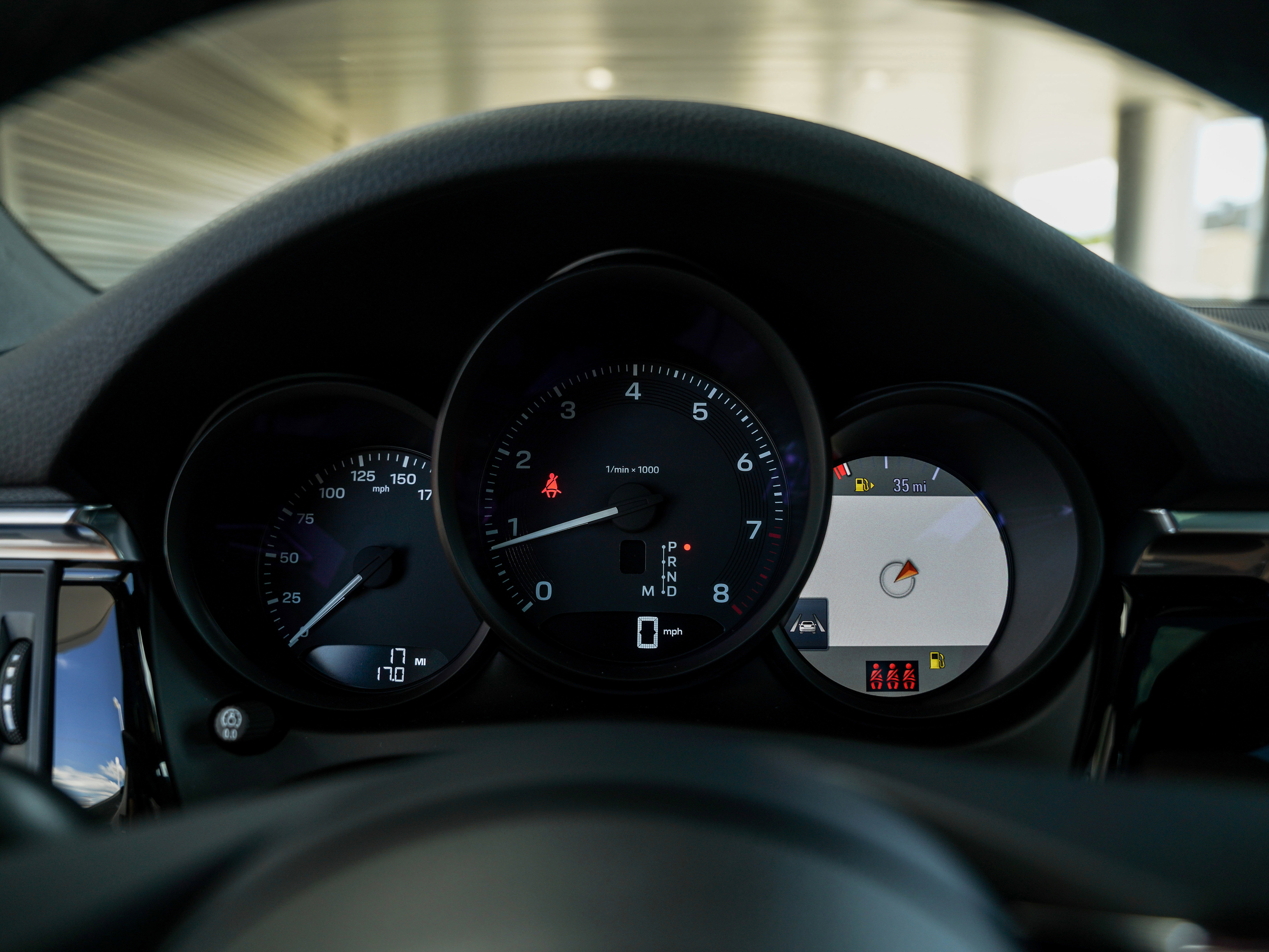 Certified 2025 Porsche Macan image 19