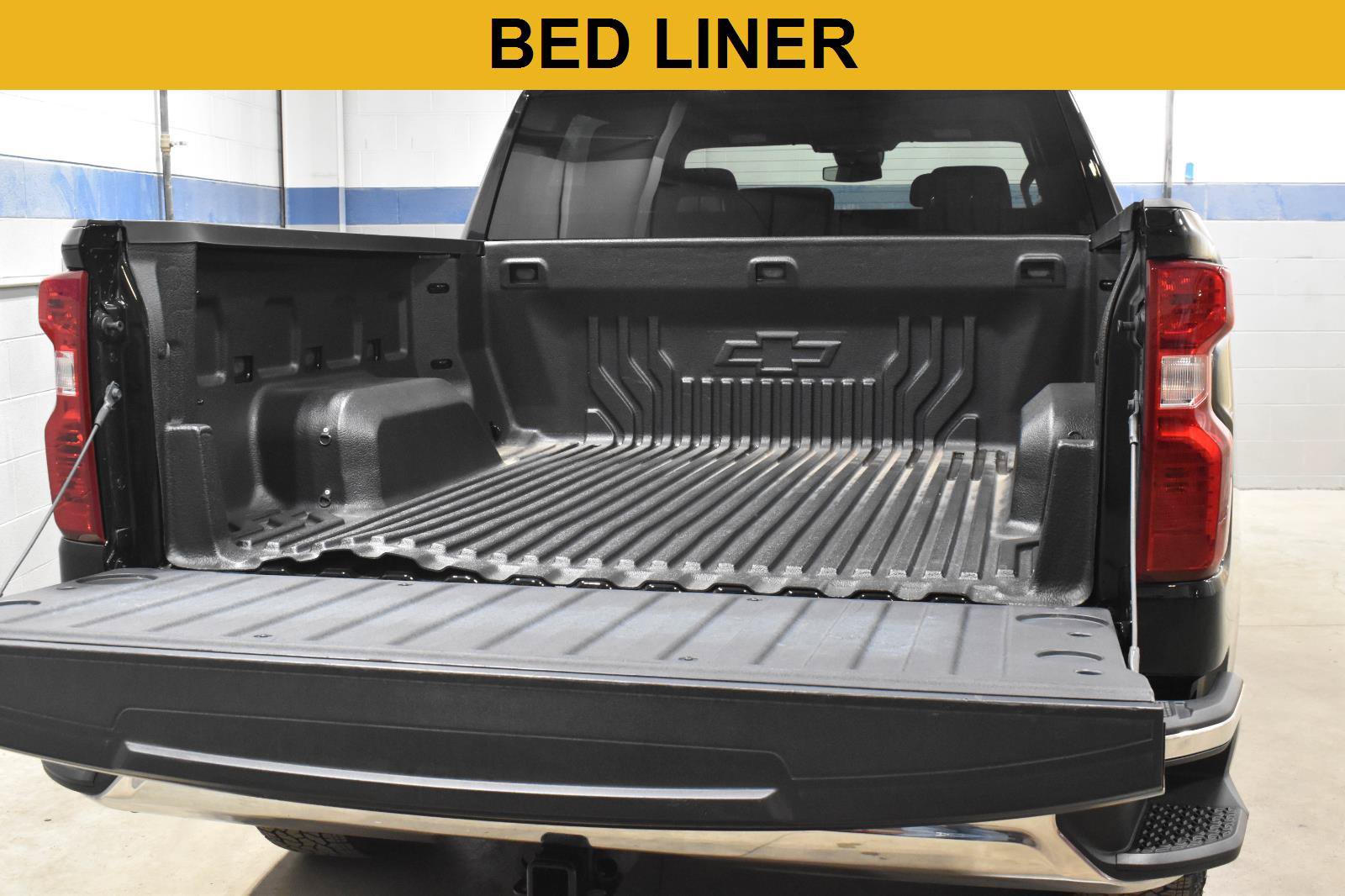 Used 2024 Chevrolet Silverado 1500 LT AWD/4WD image 5