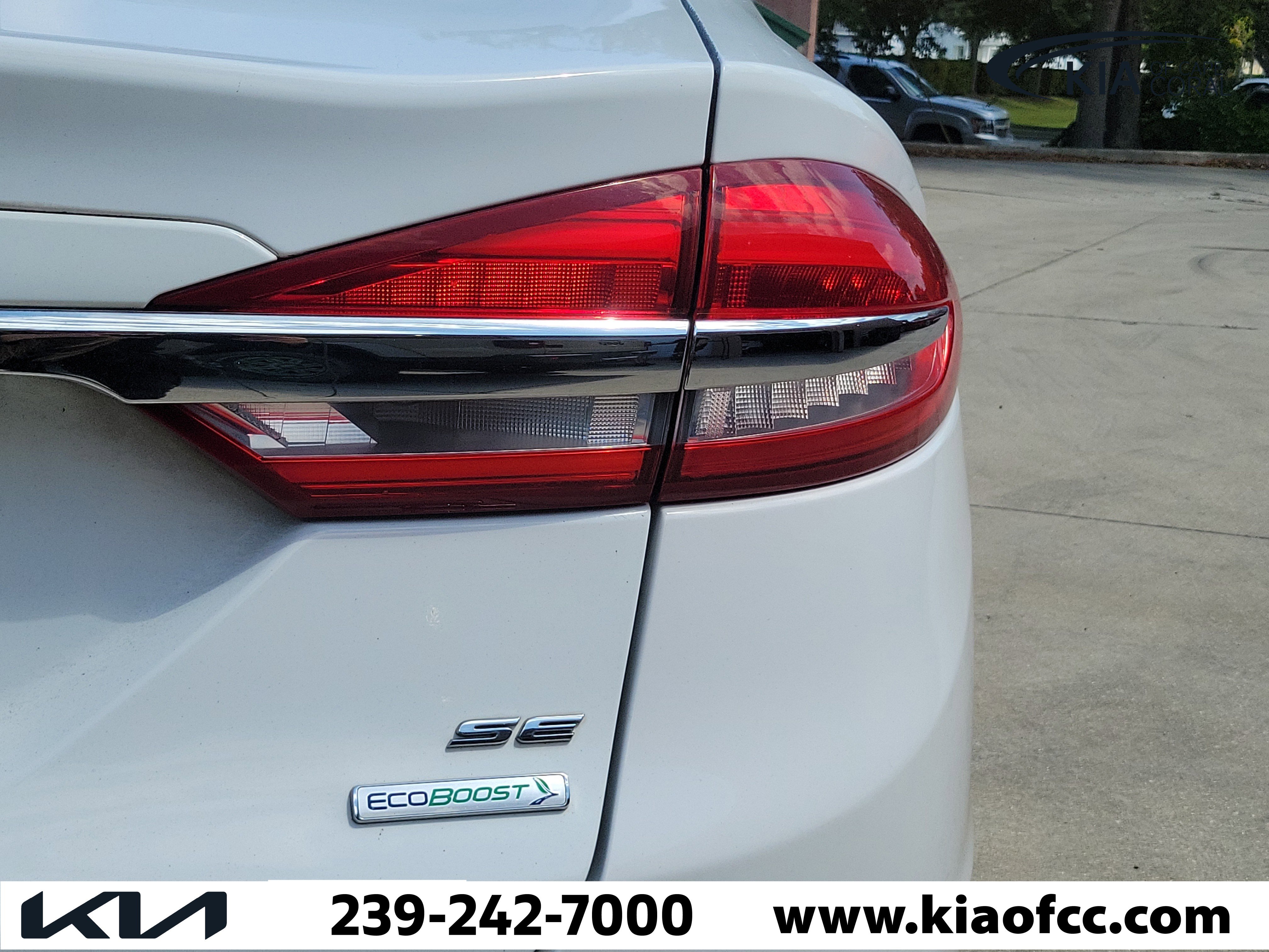 Used 2017 Ford Fusion SE w/ Fusion SE Technology Package image 25