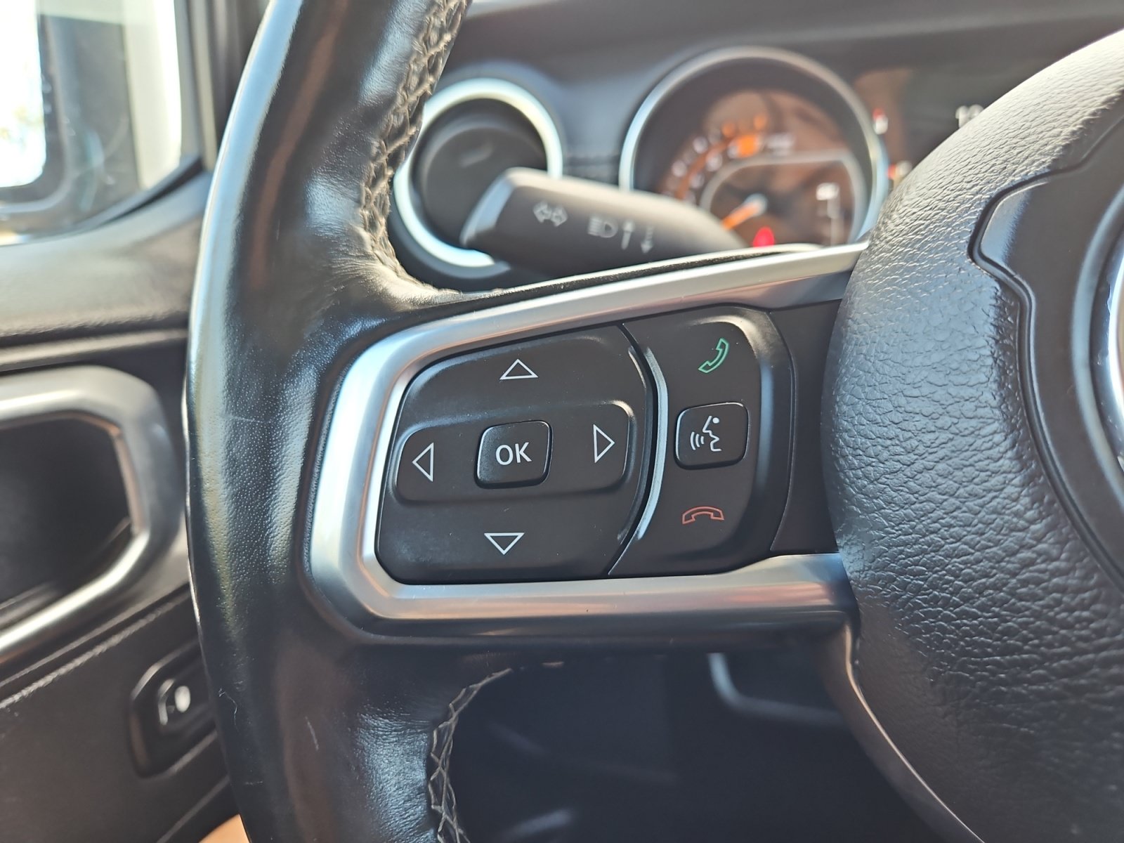 Used 2020 Jeep Wrangler Unlimited Sahara AWD/4WD image 29