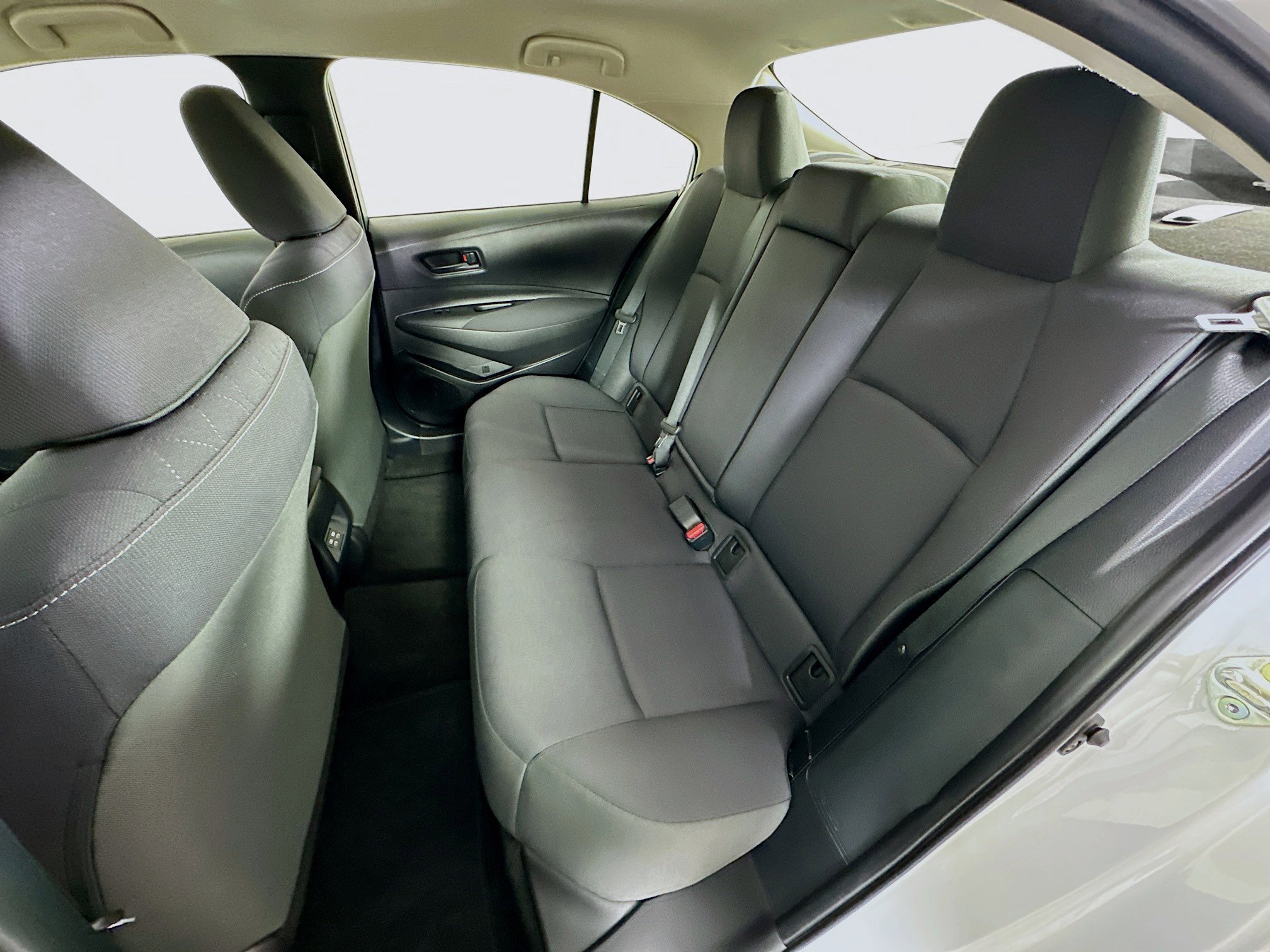 Used 2023 Toyota Corolla LE w/ Carpet Mat Package (TMS) image 25