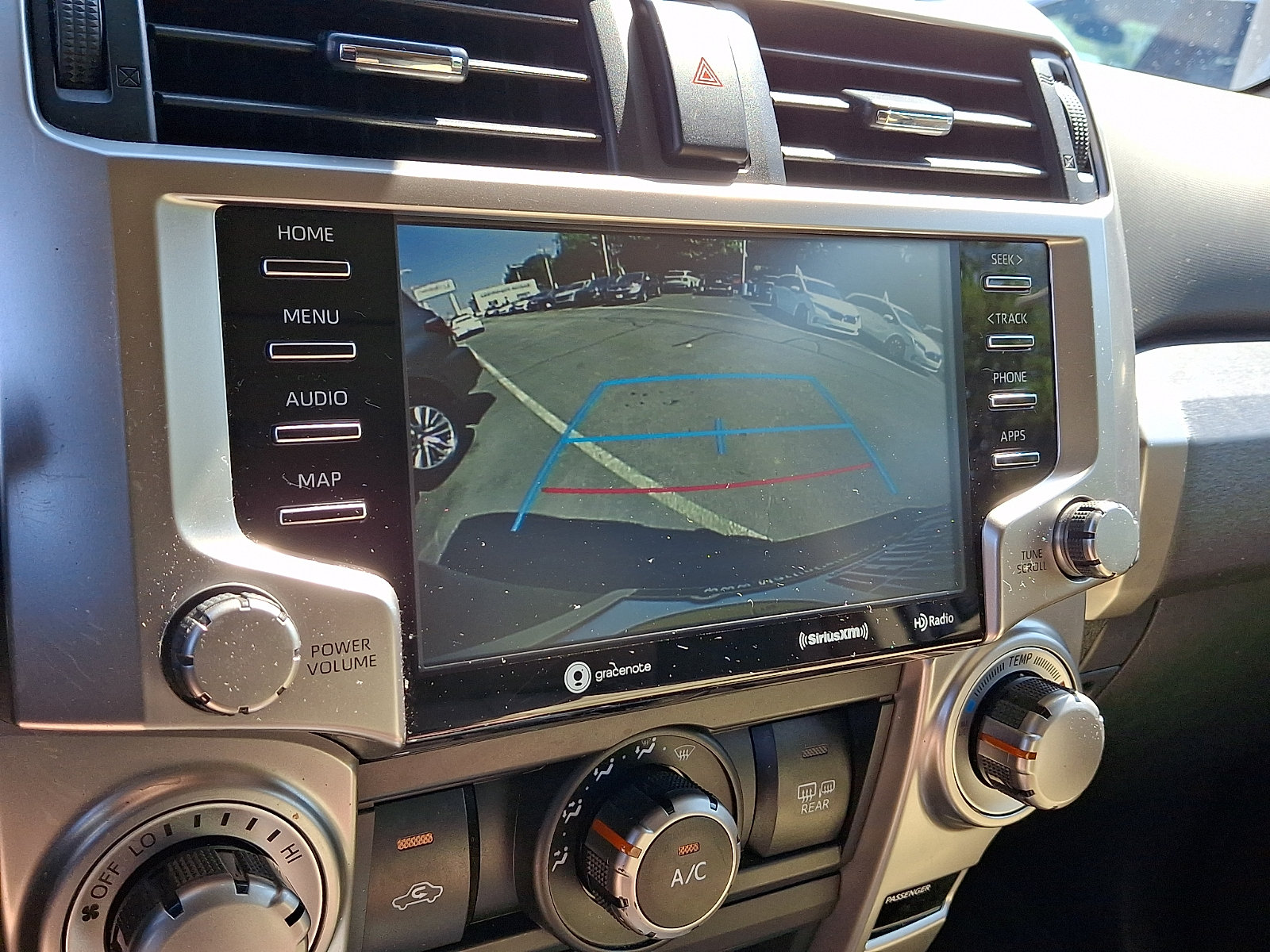 Used 2020 Toyota 4Runner SR5 Premium w/ Moonroof Package AWD/4WD image 17
