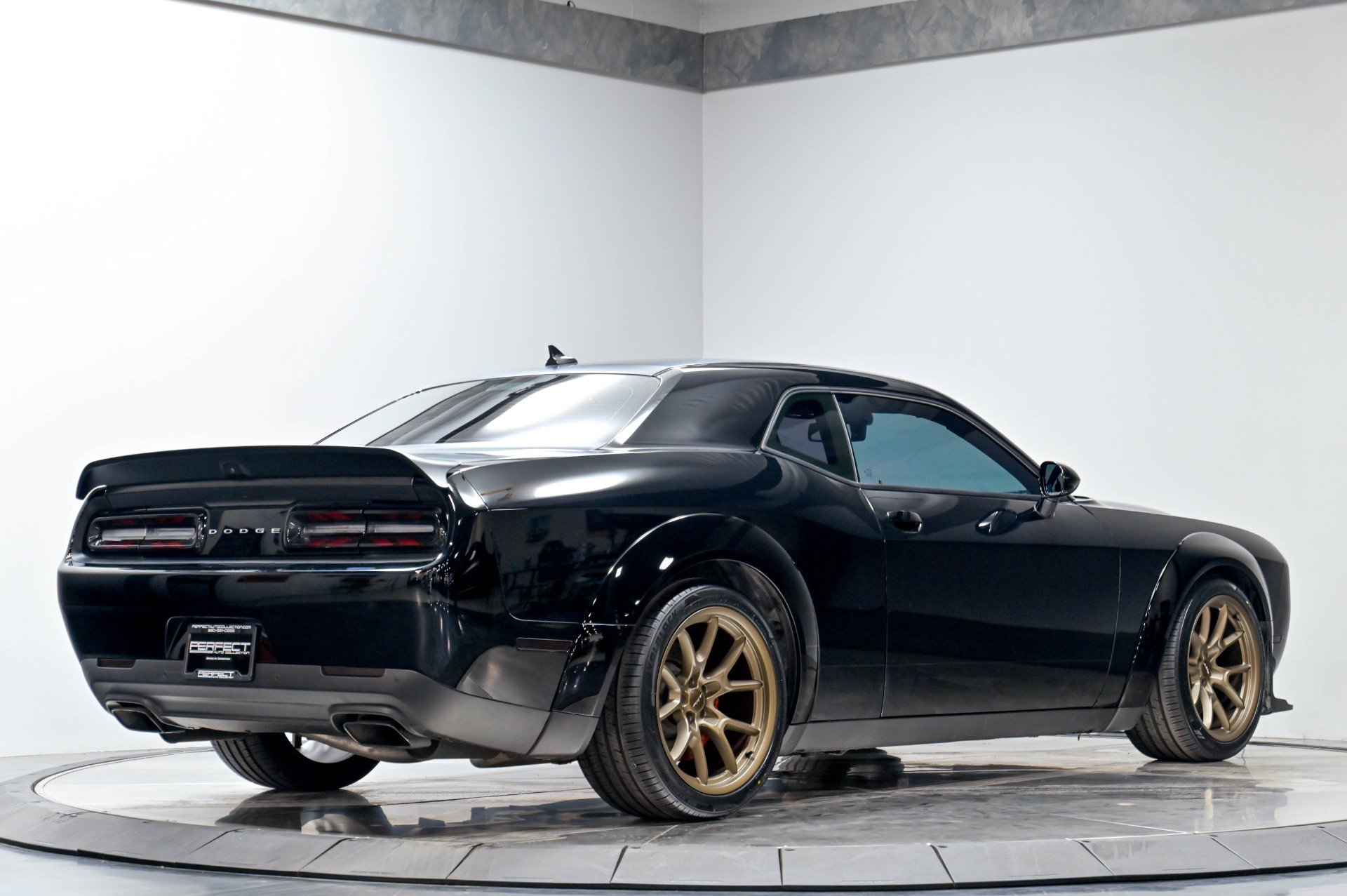 Used 2023 Dodge Challenger SRT Hellcat RWD image 17
