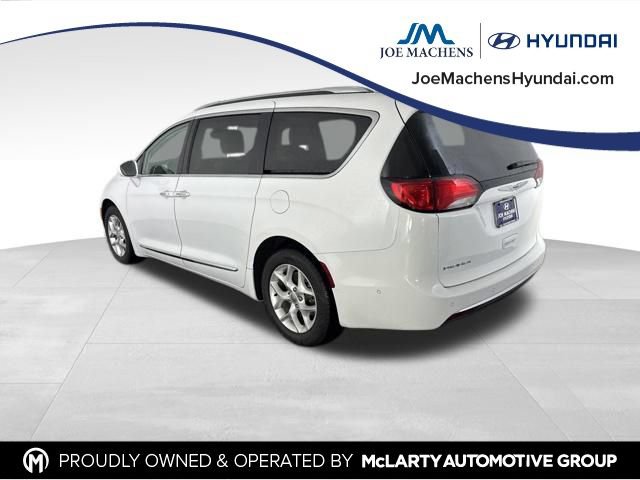 Used 2020 Chrysler Pacifica Touring-L Plus w/ Tire & Wheel Group FWD image 10