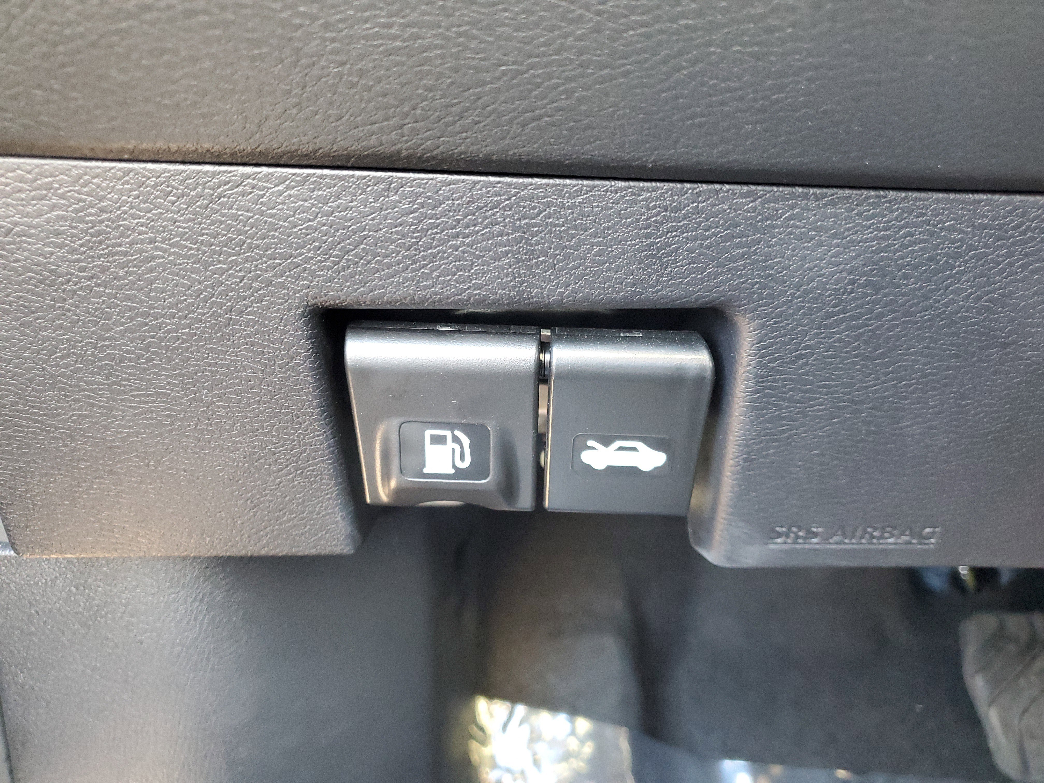 Certified 2025 Nissan Versa SR w/ Trunk Package image 31