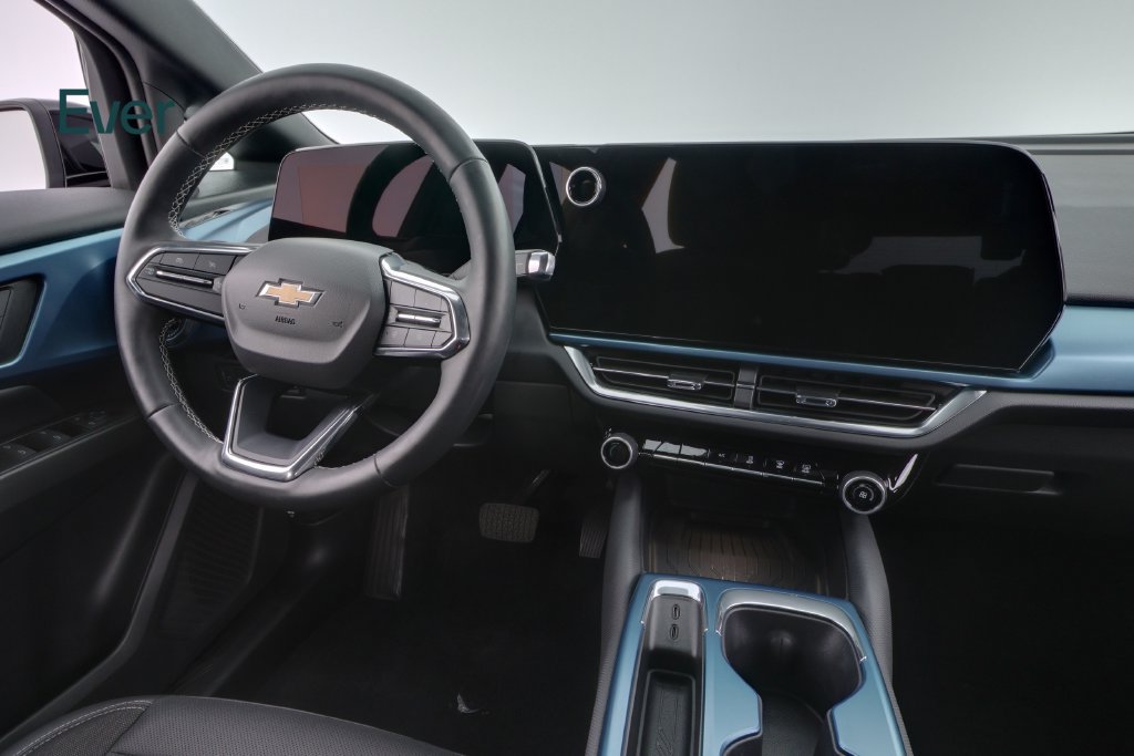 Used 2024 Chevrolet Equinox EV LT w/ LPO, Blackout Package FWD image 25